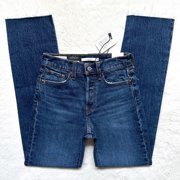 Levis Premium Wedgie Straight High Rise Button Fly Salsa Roll Stretch Jeans - Picture 2 of 12